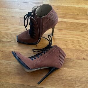 Gwen Stephanie Stiletto Boots in size 8.5, worn once. Cognac/black in color.